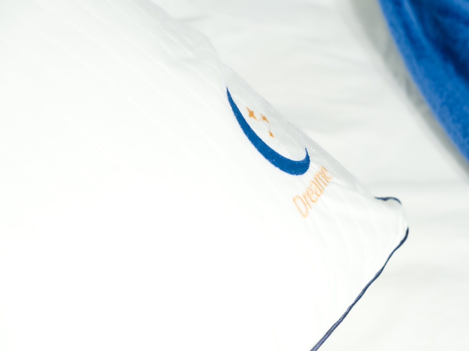 Dreame SilkTouch Pillow